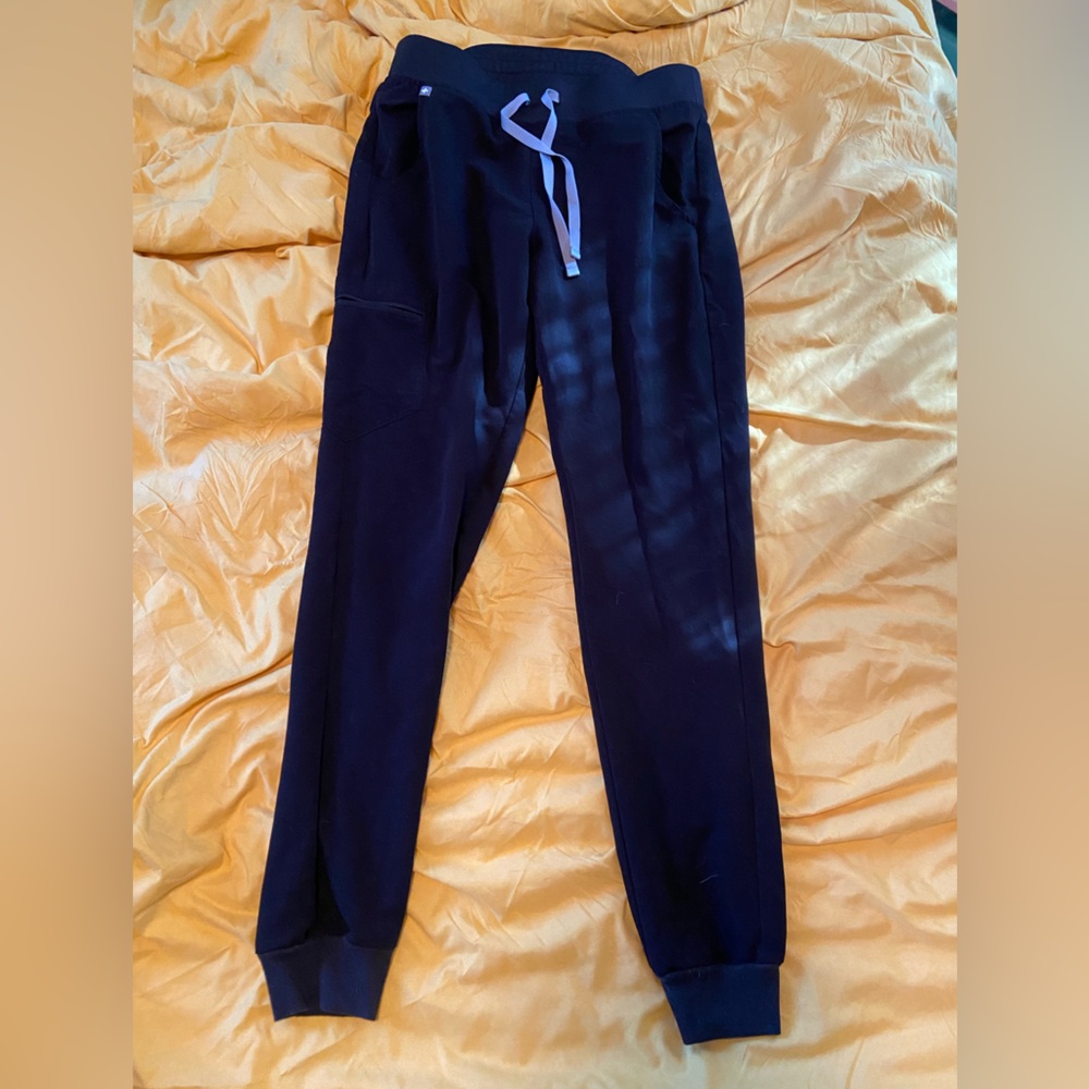 figs size medium tall jogger scrub pants